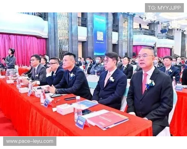 中国足球队长携手男球星共绘未来蓝图推动中国足球新崛起 中国足球队长携手男球星共绘未来蓝图推动中国足球新崛起
