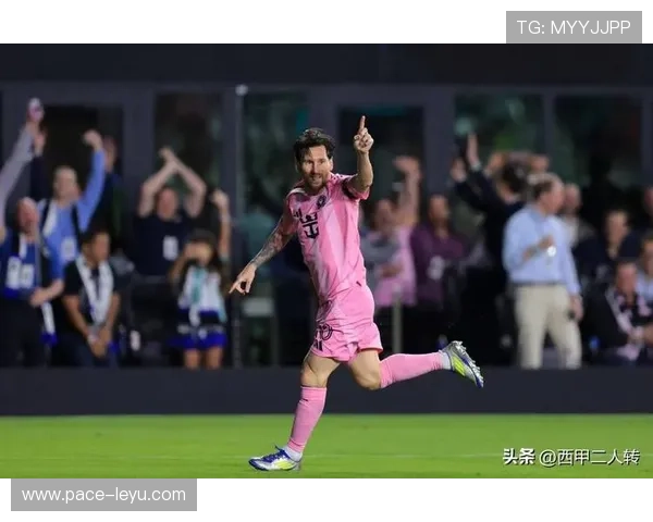 聚焦足球明星风采 揭示球场上的传奇与激情